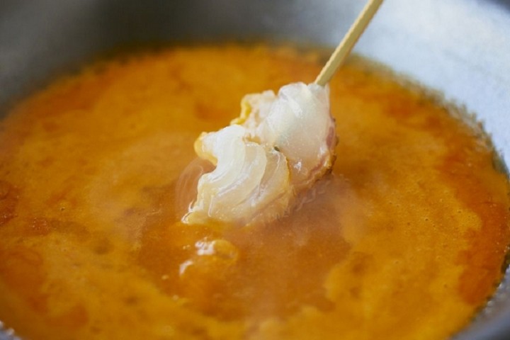 ▲以海膽煮成特製海膽湯涮涮鍋，滋味豪華又獨特。　圖：淡路島觀光協會╱提供