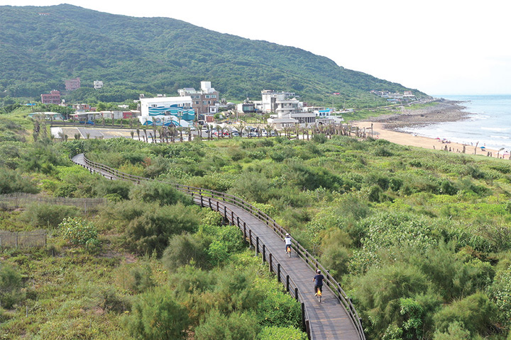 ▲萬金自行車道匯集人文采風與田園美景　圖：北海岸及觀音山國家風景區管理處╱提供