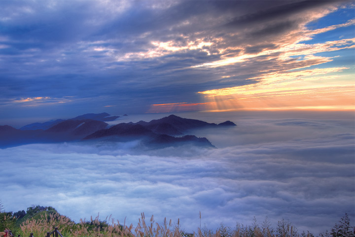 日出與雲海是阿里山的招牌美景之一　圖：旅奇週刊／提供