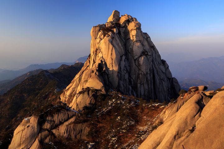 ▲天柱山可以看到許多奇石。　圖：Shutterstock／來源