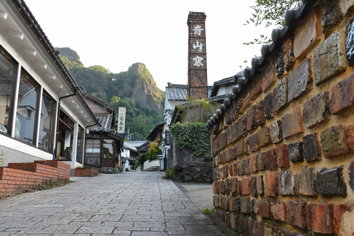 ▲隨處可見窯場煙囪的大川內山，隱身於山野間，靜謐又清幽。　圖：元氣佐賀／提供