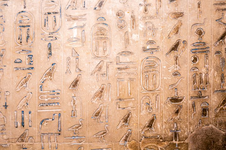 ▲烏納斯金字塔牆壁上的象形文字。　 圖：shutterstock╱來源