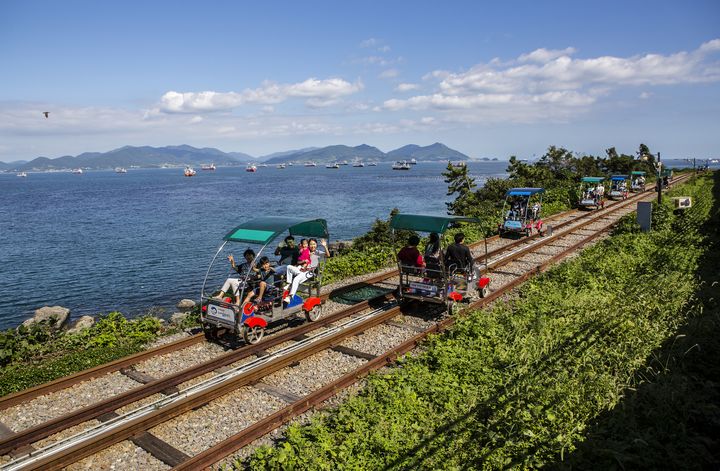 ▲4.1公里長的海洋軌道腳踏車。　圖：韓國-麗水市╱提供