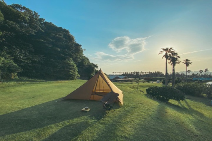 館山家庭公園原址改造的露營地7月22日起開始試營運。　圖：株式會社RECAMP／來源
