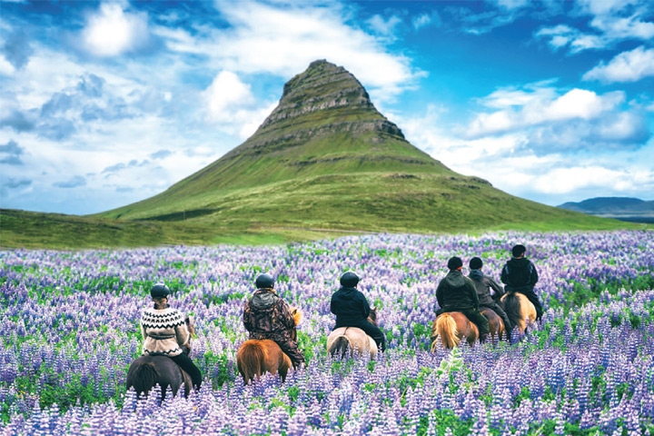 ▲位在冰島柯克菲爾（Kirkjufell）的教堂山，是許多電影拍攝的著名場景。　圖：Shutterstock／來源