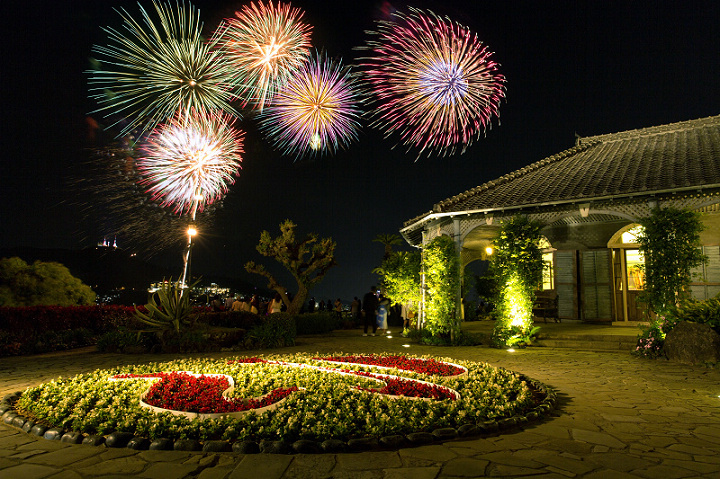 哥拉巴園在每年的春、夏、秋三季會有期間限定的夜間開園，能眺望到長崎夜景。　圖：長崎縣觀光連盟／提供