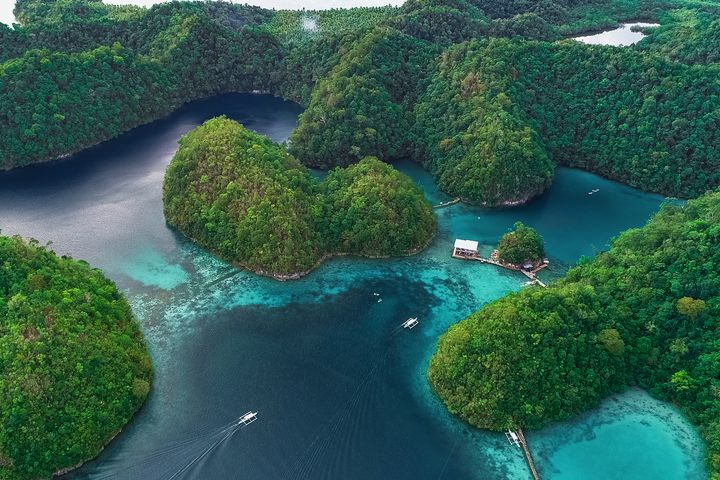 鳥瞰菲律賓錫亞高島。　圖：菲律賓觀光部台灣分處／提供