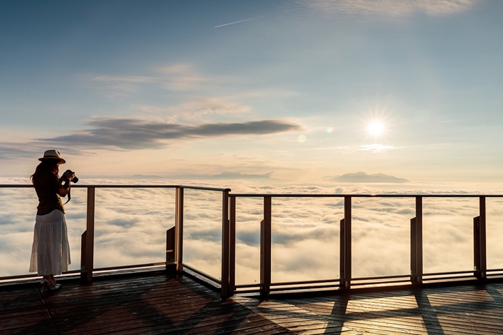 從長野的「SORA terrace」觀景平台可以輕鬆眺望夢幻雲海美景。　圖：竜王マウンテンパーク／來源