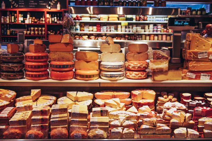 ▲聖勞倫斯市場裡各種起司、乾酪。　圖：加拿大旅遊局／來源