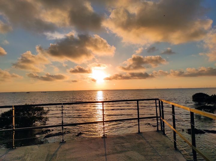 ▲海空步道也是欣賞落日的最佳地點之一。　圖：彰化縣政府城市暨觀光發展處／提供