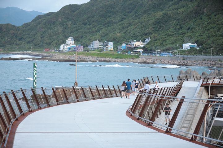 基隆望海巷跨海景觀橋正式啟用。　圖：基隆市政府觀銷處新聞科／提供