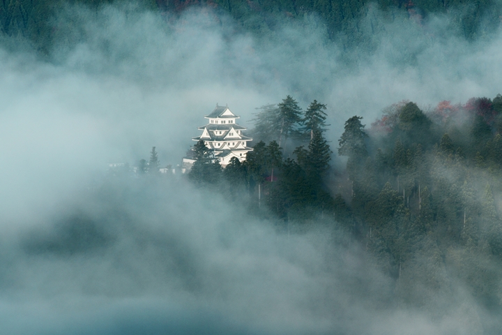 郡上八幡城為「續日本100名城」之一，是日本古城迷必訪景點。　圖：郡上八幡観光協会／提供