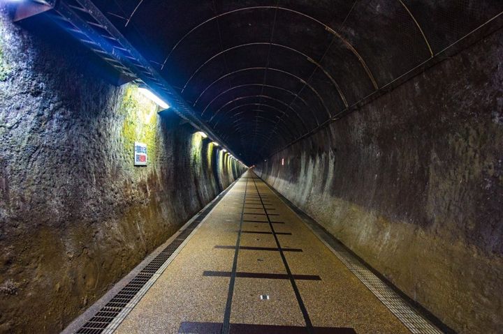 ▲舊草嶺隧道是台灣民謠《丟丟銅仔》歌詞中的火車洞。　圖：東北角暨宜蘭海岸國家風景區管理處／提供