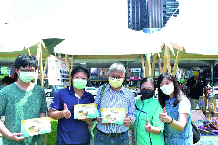 ▲雲嘉南鹹味浪潮諸多地方特色美食，讓更多人認識雲嘉南美味好物。　記者-王政／攝