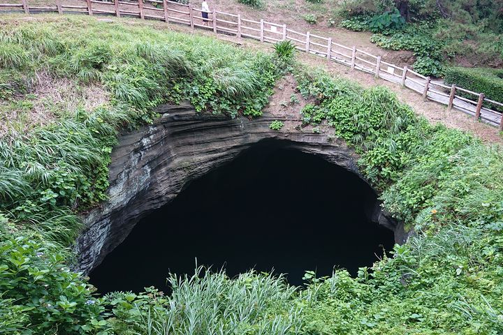 ▲堂島天窗洞上有步道可漫步。　圖：美好伊豆創造中心／提供