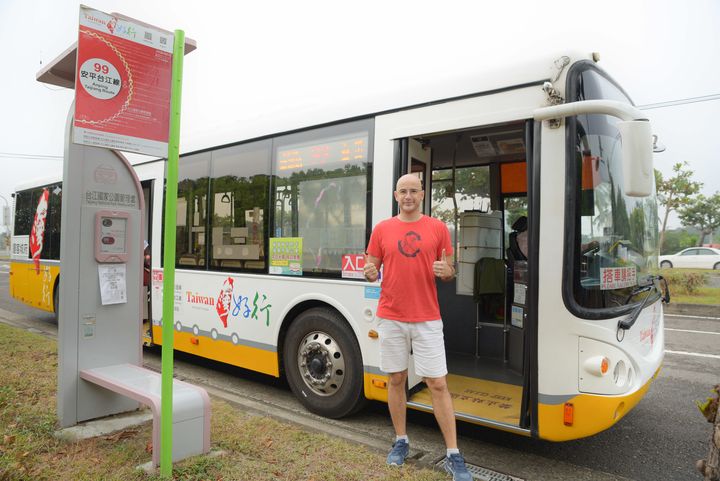 ▲搭乘台灣好行，就可輕鬆體驗台南低碳旅遊。　圖：臺南市政府觀旅局／提供