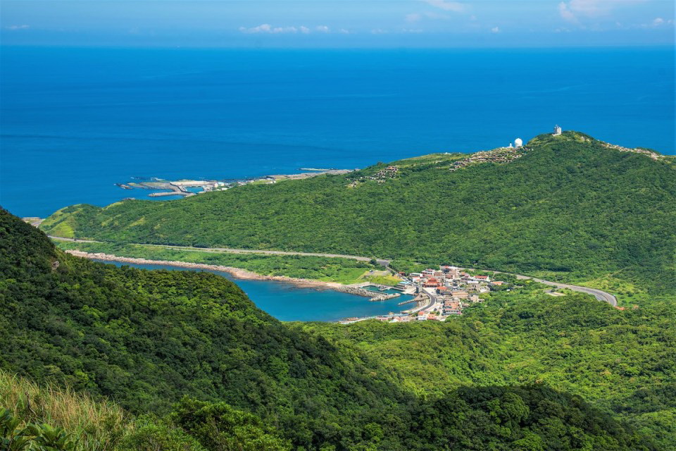 依山傍海的懷舊小鎮—卯澳漁村。　圖：東北角暨宜蘭海岸國家風景區管理處／提供 