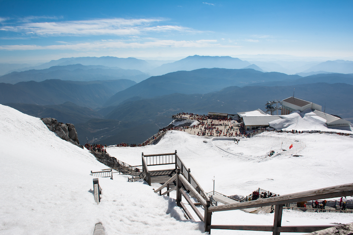 ▲玉龍雪山滑雪場為高山滑雪場。　圖：ShutterStock／提供