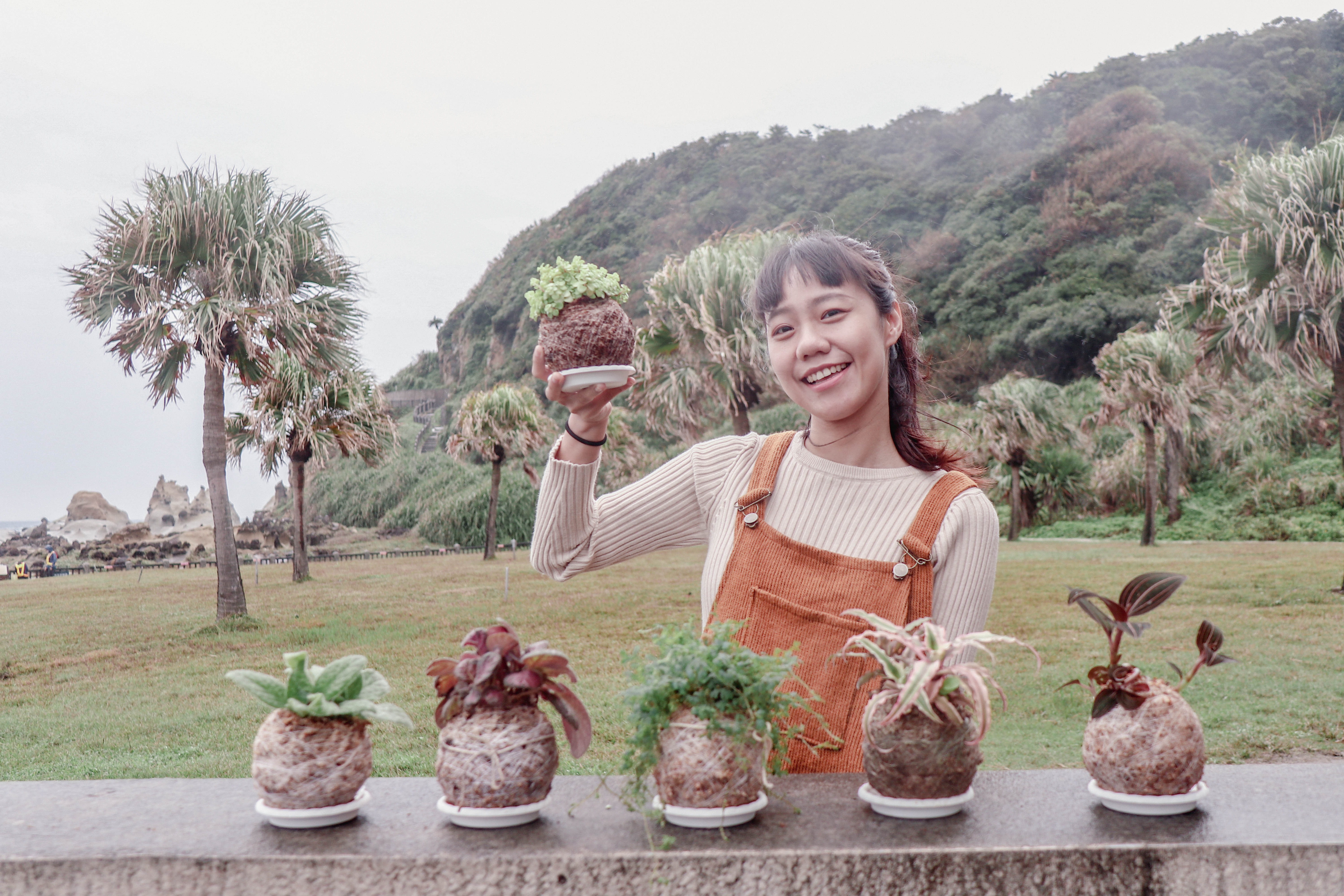 永續苔球工作坊，體驗用咖啡渣成為植物養分。　圖：北海岸及觀音山國家風景區管理處／提供 