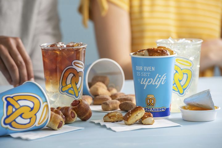 ▲不用出國就能享用新鮮烘焙的美式下午茶Auntie Anne’s。　圖：Auntie Anne’s蝴蝶餅／提供