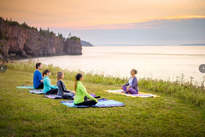 加拿大戶外瑜伽體驗。　圖：加拿大旅遊局／提供 