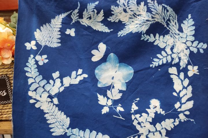 ▲體驗植物藍染領巾DIY。　圖：雲林縣休閒農業發展協會／提供