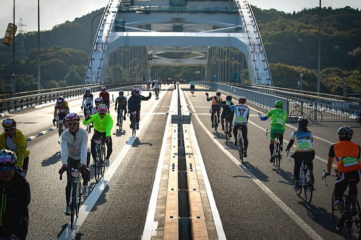 ▲二年一度的「瀨戶內島波海道 國際自行車大會」將於2022年秋天登場。　圖：愛媛縣觀光國際課／提供