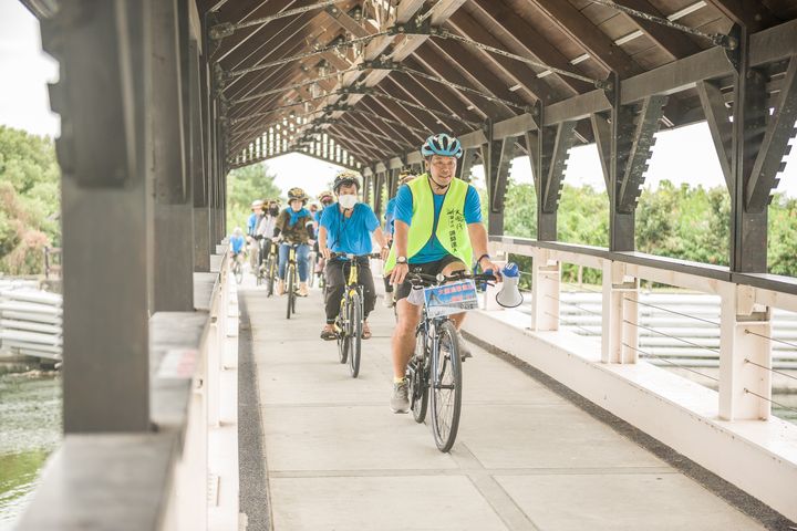 《Go Bike TAIWAN》出發！ 達人帶路玩騎大鵬灣