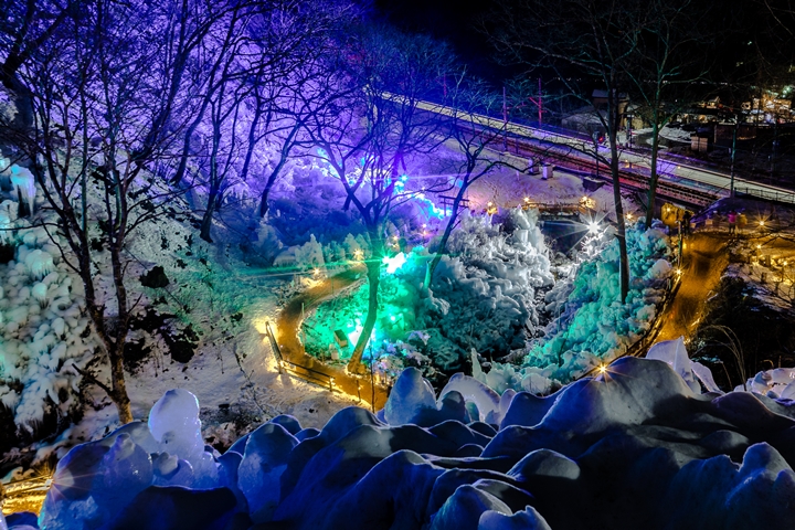 ▲蘆久保冰柱與車站相鄰，相當適合不擅長跋山涉水的旅人攻略。　圖：埼玉県物産観光協会／來源