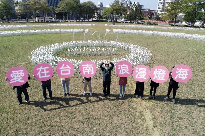 ▲玫瑰花海空拍，也很壯觀。　圖：臺南市政府觀光旅遊局／提供