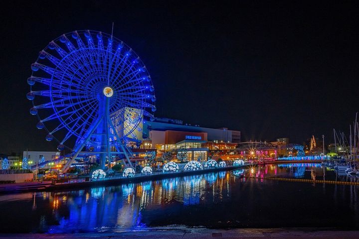 S-PULSE DREAM PLAZA摩天輪的繽紛夜景。　圖：靜岡市／提供