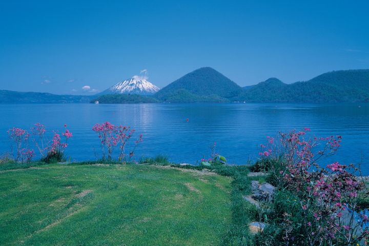 ▲洞爺湖美麗的湖光山色。　圖：步步日本／提供