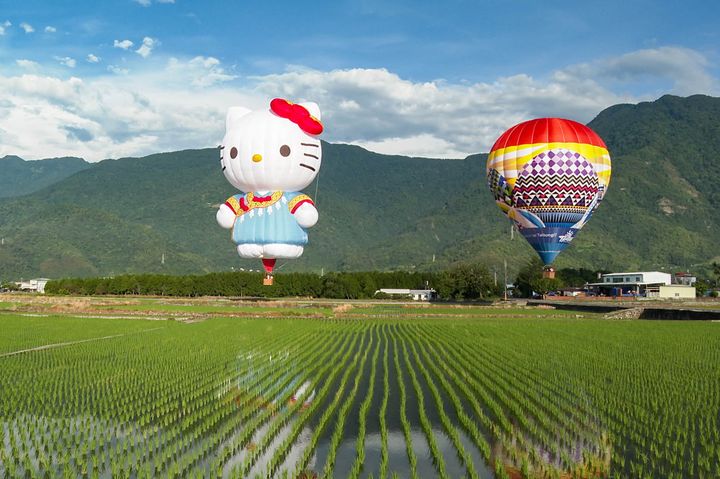 ▲HELLO KITTY熱氣球為臺東天空帶來超卡哇伊的驚喜。　圖：臺東縣政府交通及觀光發展處／提供