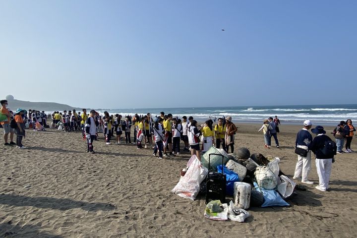 ▲2011年起北觀處即已將老梅綠石槽、淺水灣、白沙灣等16處海灘納入辦理「我愛淨灘」計畫。　圖：北海岸及觀音山國家風景區管理處／提供