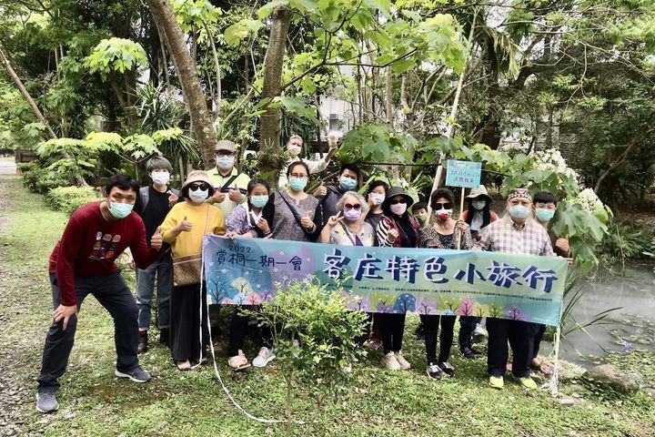 桐花季客庄小旅行，享受美麗桐花與客家美食。　圖：花蓮縣政府客家事務處／提供 