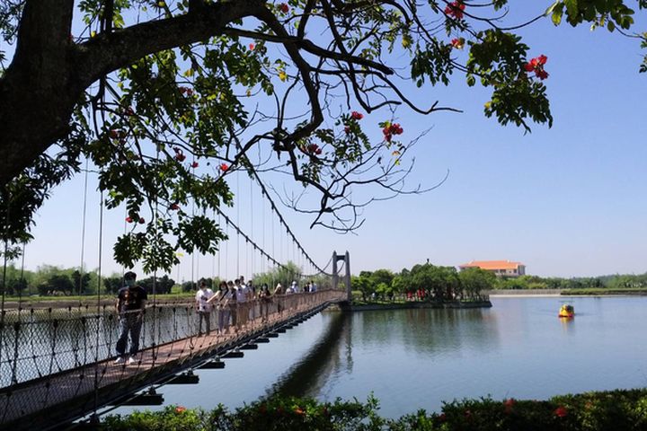 母親節喜遊虎頭埤 媽媽入園半票踩船六折優待 