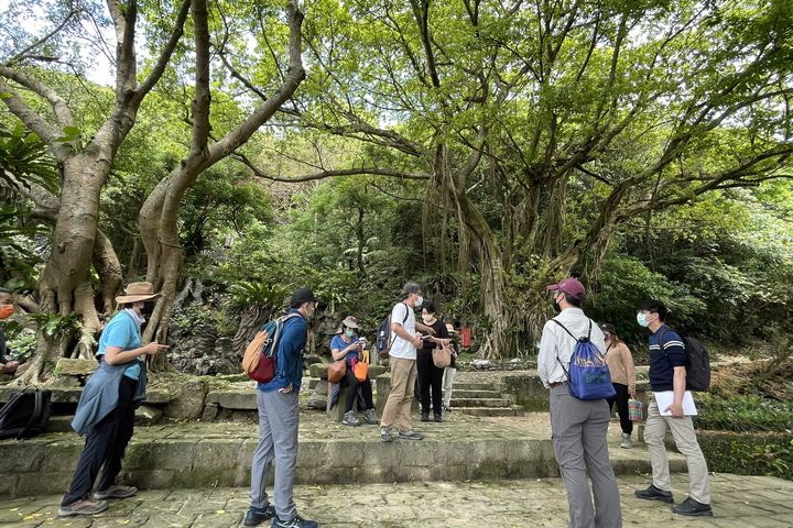 漫步草嶺古道，聆聽宜蘭寂「境」山海故事。　圖：東北角暨宜蘭海岸國家風景區管理處／提供