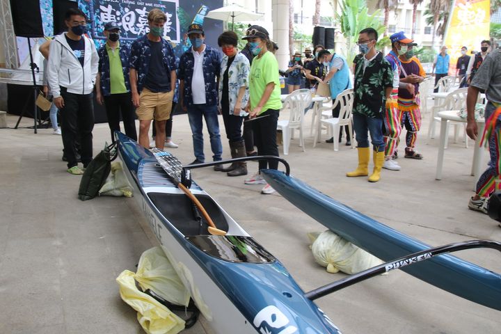 ▲2022東浪嘉年華帶領民眾體驗帆船、風浪板等海上活動。　圖：臺東縣政府交通及觀光發展處／提供