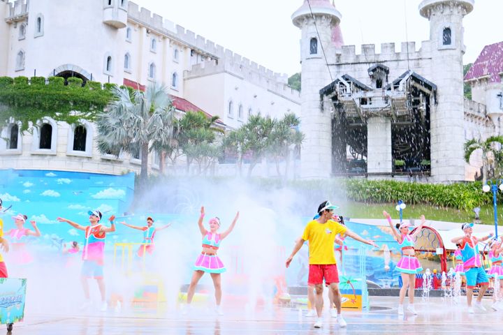 ▲暑假來樂園享受清涼的親水活動。　圖：遠雄海洋公園／提供