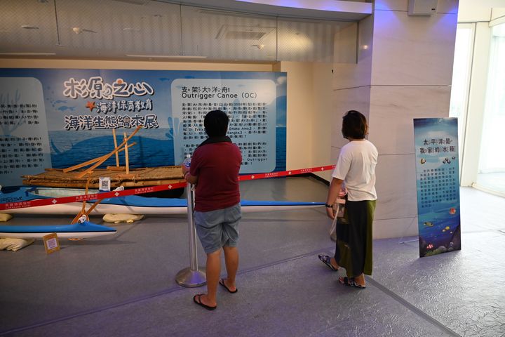 ▲耆老們特別為繪本展打造傳統竹筏。　圖：台東縣政府交通及觀光發展處／提供