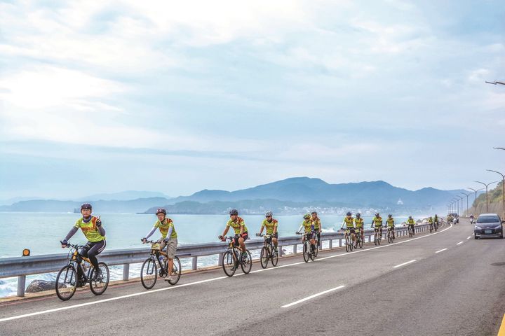 2022台灣自行車旅遊節極點慢旅-極北點騎遊系列活動登場，愜意享受金山、萬里美景。　圖：北海岸及觀音山國家風景區管理處／提供