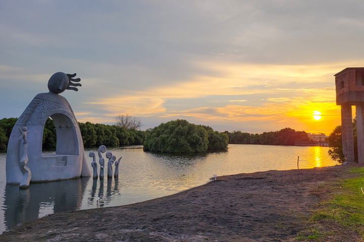 夕照鵬村濕地公園。　圖：大鵬灣國家風景區管理處／提供 