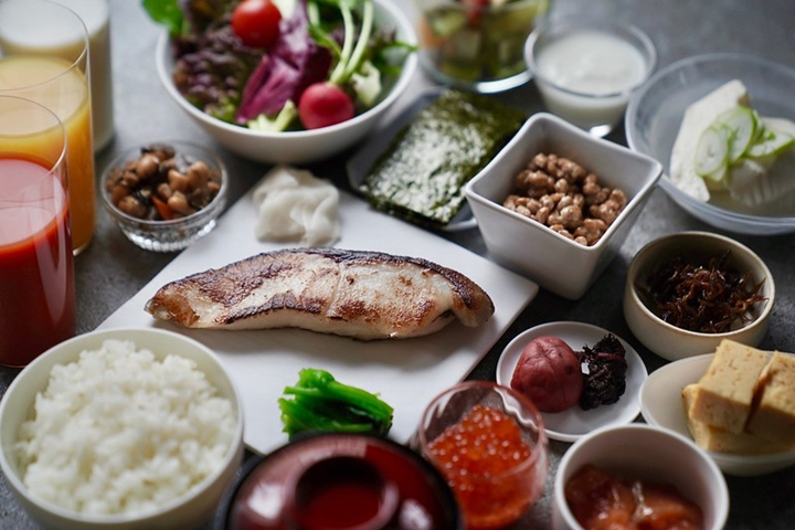 ▲館內餐廳「meli melo -Yuki No Koe-」使用講究食材入菜，提供住客兼具和洋的美味料理。　圖：雪ニセコ／來源
