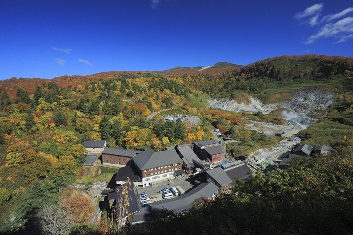 ▲知名度極高的秋田縣「玉川溫泉」能一邊享受溫泉一邊療癒身心靈，是日本必泡名湯之一。　圖：秋田県／來源