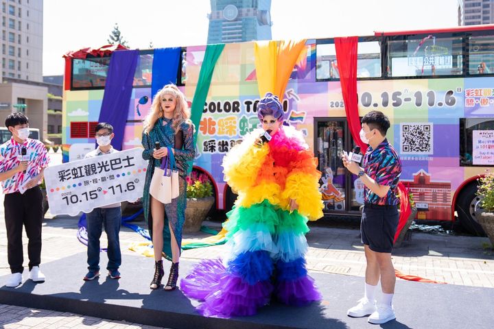 「彩虹觀光巴士Tour」，將自10月15日起跑。　圖：臺北市政府觀光傳播局／提供