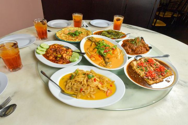 ▲馬來西亞匯集多種族，不同風味美食讓人垂涎三尺，圖為娘惹餐。　圖：馬來西亞觀光局／提供