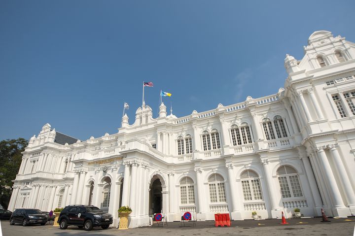 ▲純白建築的檳城大會堂是維多利亞式建築典範，成為喬治市海濱大道必訪 。　圖：馬來西亞觀光局／提供
