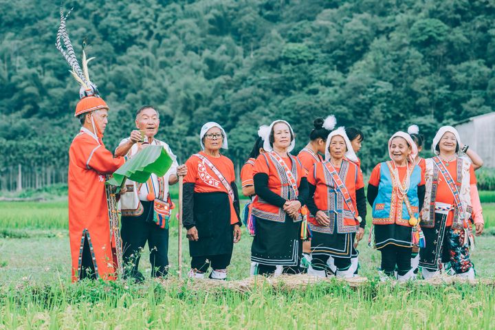 ▲與部落耆老學習傳統歌舞。　圖：花東縱谷國家風景區管理處／提供