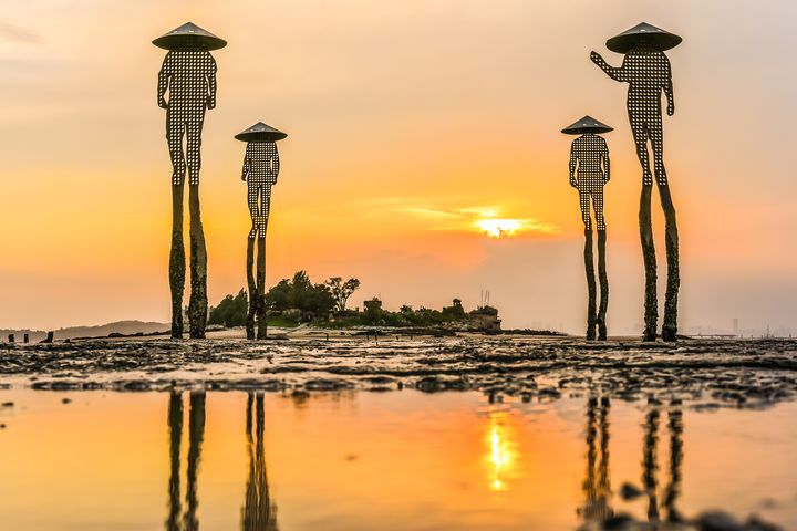 ▲金門建功嶼巨大牡蠣人藝術造景，成為網紅景點。 圖：shutterstock／來源