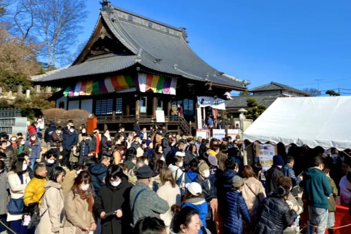 ▲埼玉厄除開運大師是日本唯一同時祭祀「厄除金色大師」與「開運金色大師」的寺院。　圖：埼玉厄除け開運大師 龍泉寺／提供